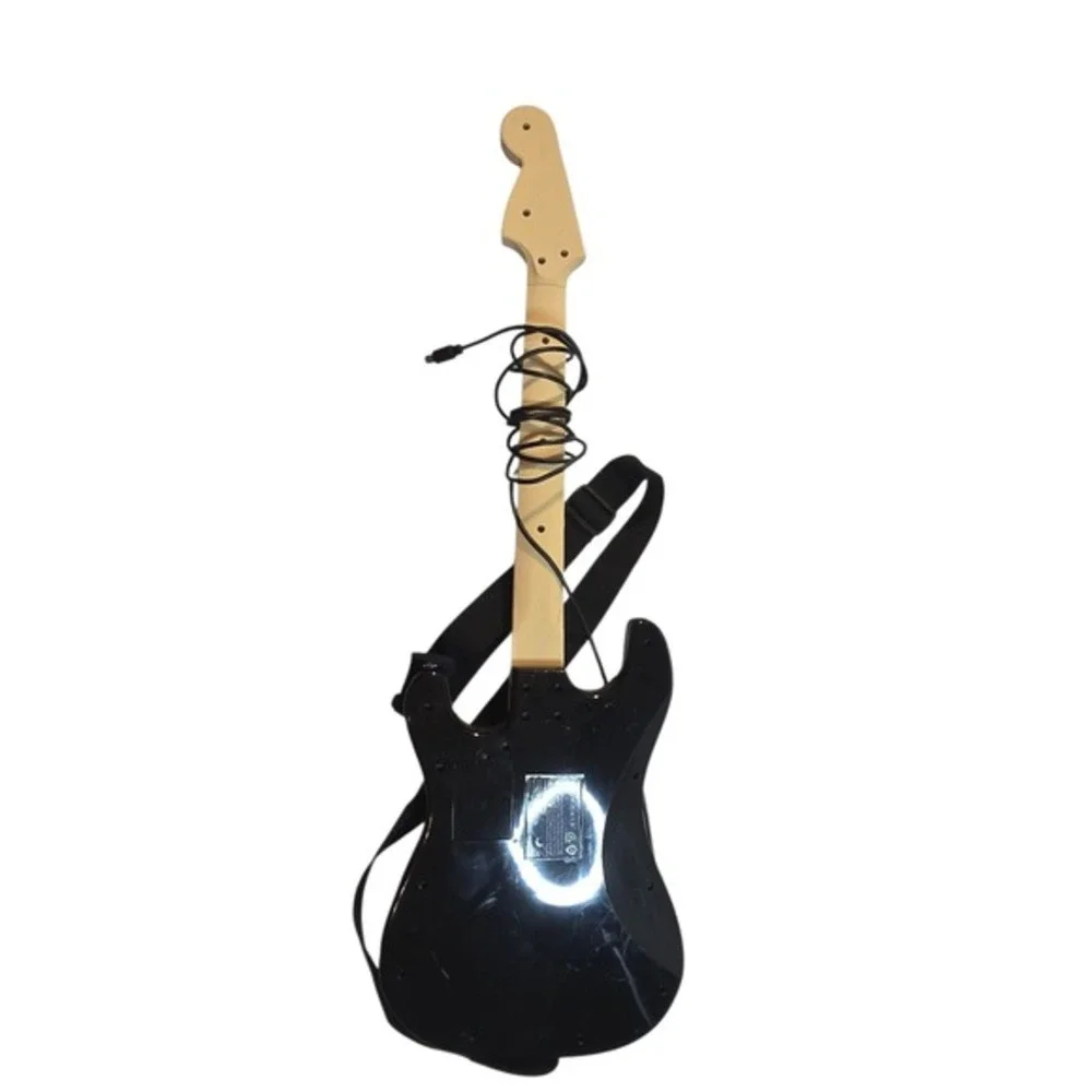 Rock Band Xbox 360 Fender Stratocaster Wired Guitar with Strap *Untested‎ *